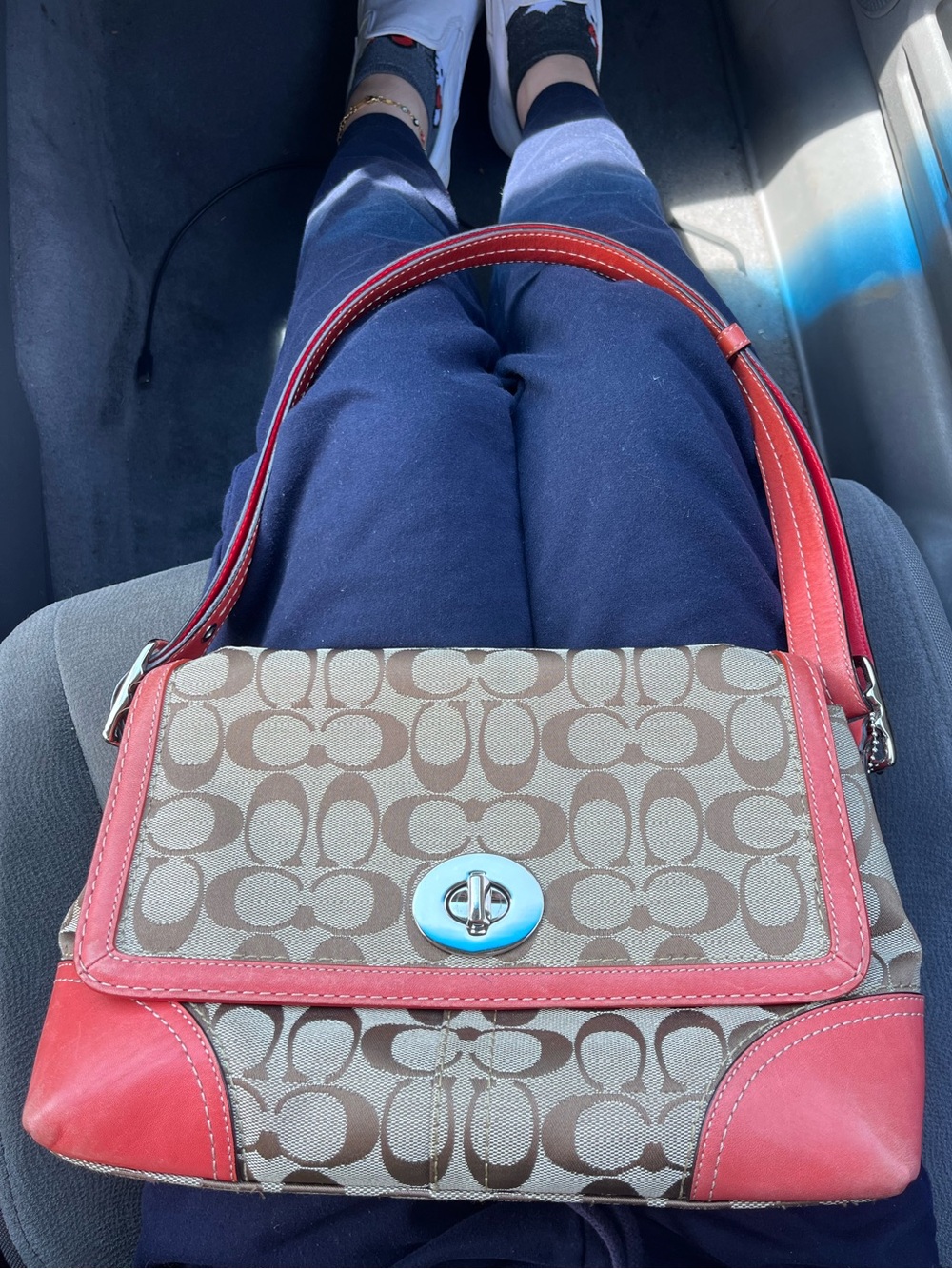 Coach Vintage Hamptons Signature Coral/Pink Leather Flap Shoulder Bag (F13066) - Picture 1 of 7